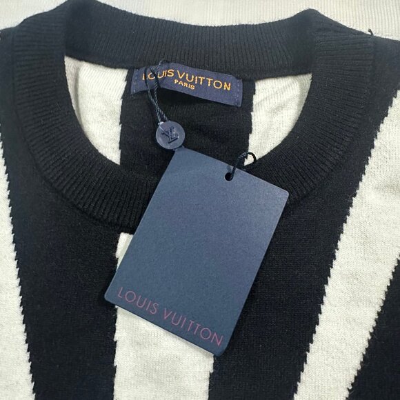 Louis Vuitton Logo-Print Black And White Unisex Sweater - Picture 2 of 6